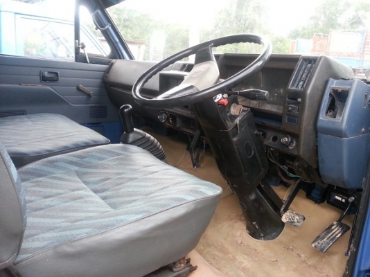 ขายอีซูซุ 6 ล้อ 115 แรง สภาพพร้อมใช้ เฟือง f เกียร์สั้น สนใจโทรมาคุยคับ ขายอีซูซุ 6 ล้อ 115 แรง สภาพพร้อมใช้ เฟือง f เกียร์สั้น สนใจโทรมาคุยคับ