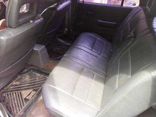 toyota ไฮลัก   แวน 4 ประตู เล่มทะเบียน