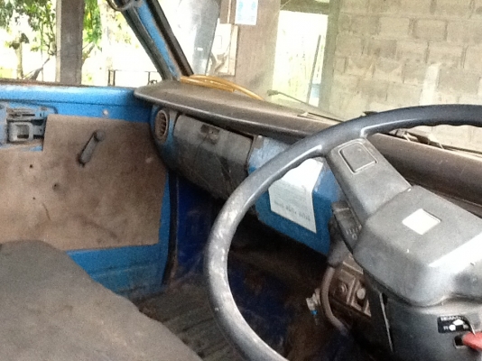 จองแล้วครับ จากหนองบัวลำภูครับ ขายด่วน tl100 ราคาเบาๆ ที่135000 เครื่อง100ฝาขาว 4bb1 แคชชีมีดามบ้างนิด หน่อยไม่ผุครับทะเบียนขาดปี52ครับยาว4.20เมตรครับ