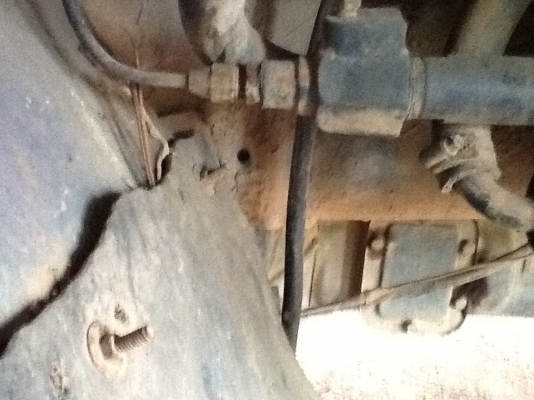 จองแล้วครับ จากหนองบัวลำภูครับ ขายด่วน tl100 ราคาเบาๆ ที่135000 เครื่อง100ฝาขาว 4bb1 แคชชีมีดามบ้างนิด หน่อยไม่ผุครับทะเบียนขาดปี52ครับยาว4.20เมตรครับ