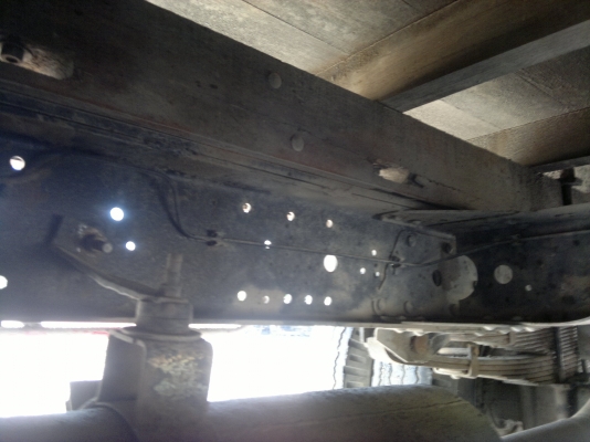 ขายรถ ISUZU NPR รถห้าง ปี 32 เครื่อง 4BD1 115แรงม้า