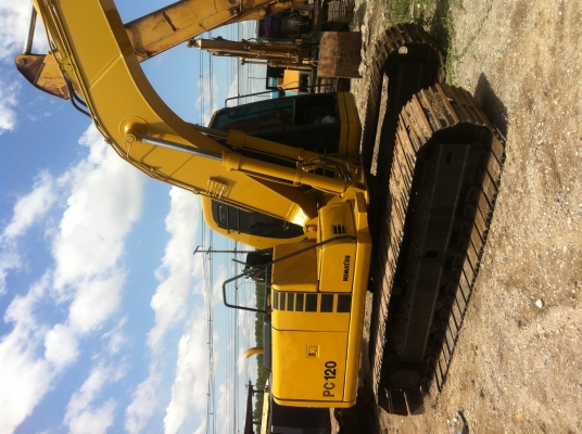 ขายรถแมคโครPC120-6 สภาพพร้อมใช้ เอกสารเล่มทะเบียน ไฟฟ้าครบ สนใจติดต่อ บอย 085-156-2314