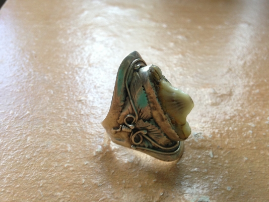 ขอขายถูกๆ!!!!  แหวนเงินหางปลากระเบนวงใหญ่+เขี้ยวเสือ