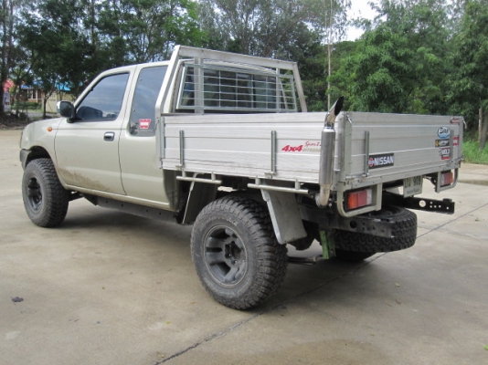 ขายนิสสันฟรอนเทีย กระบะลอย ยกสูงนิดๆ ขายนิสสันฟรอนเทีย กระบะลอย ยกสูงนิดๆ