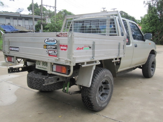 ขายนิสสันฟรอนเทีย กระบะลอย ยกสูงนิดๆ