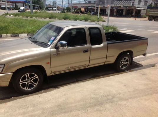 ขายรถ โตโยต้า D4D ปี 03 ตัวG มีแอเเบ็ค ABS เครื่อง 2500 ทะเบียนพร้อมโอน