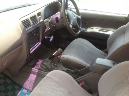 ขายรถ โตโยต้า D4D ปี 03 ตัวG มีแอเเบ็ค ABS เครื่อง 2500 ทะเบียนพร้อมโอน