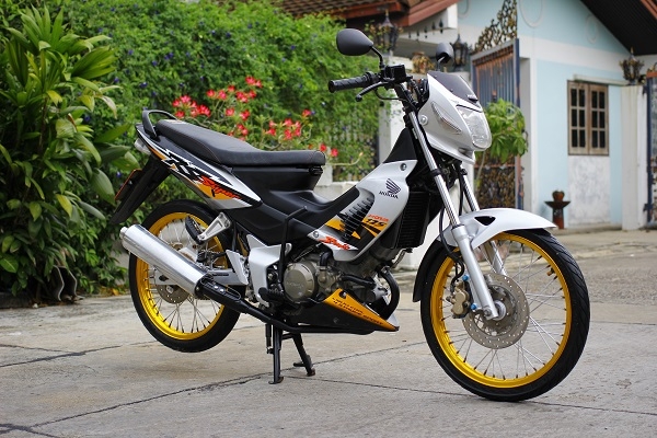 ขาย โซนิค 46  ล้อทอง เดิมๆ สวยๆ   รถมือเดียว