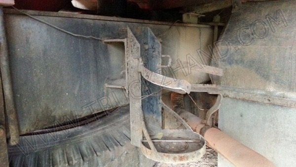 รถบรรทุก 10 ล้อบรรทุกของเหลว  ยี่ห้อ HINO รุ่น FM3MMLD