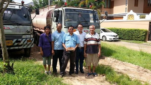 รถบรรทุก 10 ล้อบรรทุกของเหลว  ยี่ห้อ HINO รุ่น FM3MMLD