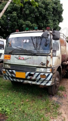 รถบรรทุก 10 ล้อบรรทุกของเหลว  ยี่ห้อ HINO รุ่น FM3MMLD  240 แรงม้า