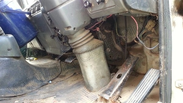 รถบรรทุก 10 ล้อบรรทุกของเหลว  ยี่ห้อ HINO รุ่น FM3MMLD  240 แรงม้า