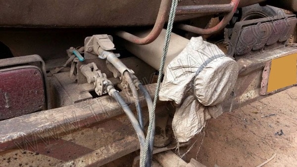 รถบรรทุก 10 ล้อบรรทุกของเหลว  ยี่ห้อ HINO รุ่น FM3MMLD  240 แรงม้า