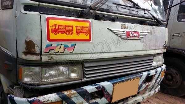 รถบรรทุก 10 ล้อบรรทุกของเหลว  ยี่ห้อ HINO รุ่น FM3MMLD  240 แรงม้า