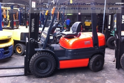 ขายรถ โฟล์คลิฟท์ TOYOTA รุ่น 6-FD25