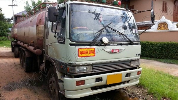 รถบรรทุก 10 ล้อบรรทุกของเหลว  ยี่ห้อ HINO รุ่น FM3MMLD  240 แรงม้า
