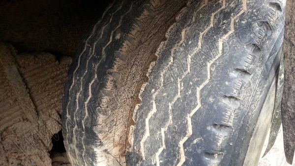 รถบรรทุก 10 ล้อบรรทุกของเหลว ยี่ห้อ HINO รุ่น FM3MMLD 240 แรงม้า รถบรรทุก 10 ล้อบรรทุกของเหลว ยี่ห้อ HINO รุ่น FM3MMLD 240 แรงม้า