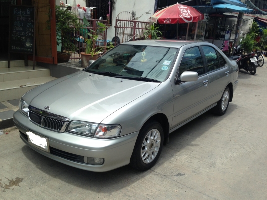 ขายรถเก๋ง Nissan sunny ปี 2000 ตัวท็อป เบาะหนัง ดิสเบรค  4 ล้อ มี ABS รถบ้านใช้เอง ไม่เคยติดแก็ส