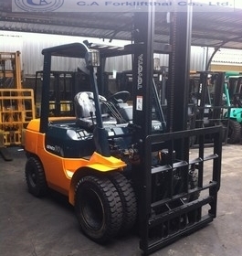 ขายรถ โฟล์คลิฟท์ TOYOTA รุ่น 7-FD30