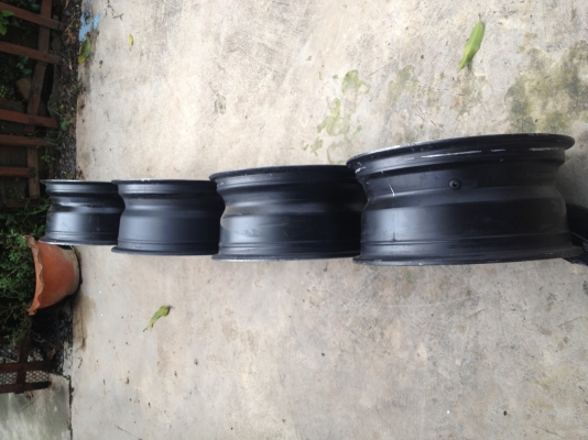 ขายล้อ Enkei ขอบ 15x7 ET0 6/139.7 ลาย 5 ก้าน ออฟลึก สวยมากครับ