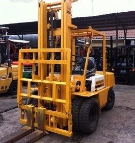 ขาย รถโฟล์คลิฟท์ KOMATSU รุ่น FD30-10