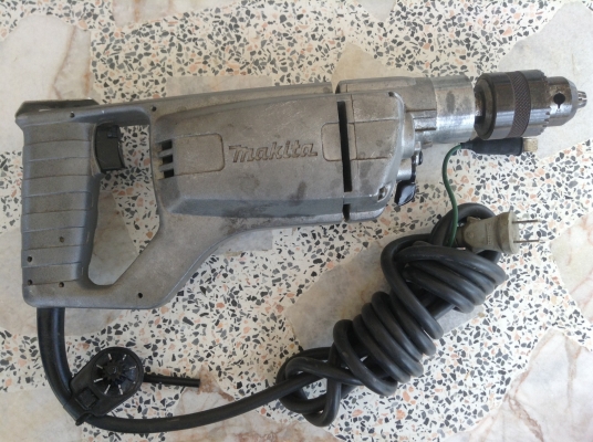 ขายสว่านกระแทก 4 หุน ยี่ห้อมากีต้า รุ่น 8420V