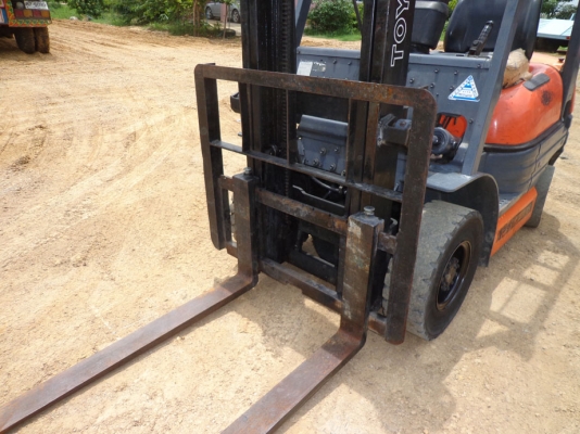 ขายโฟล์คลิฟท์ TOYOTA 6FG-18 เครื่องเบนซิน ติดต่อคุณจิ๊ด โทร. 089-7949488
