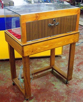 ตู้โชว์พระ ขนาดของตัวโต๊ะ กว้าง 50 เซนติเมตร สูง 109 เซนติเมตร ยาว 78 เซนติเมตร มีล้อเคลื่อนที่ได้ มีไฟ 2900 บาท ใช้งานได้เลย อยู่จรัญ13 สนใจติดต่อ 083-0005517 ตู้โชว์พระ ขนาดของตัวโต๊ะ กว้าง 50 เซนติเมตร สูง 109 เซนติเมตร ยาว 78 เซนติเมตร มีล้อเคลื่อนที่ได้ มีไฟ 2900 บาท ใช้งานได้เลย อยู่จรัญ13 สนใจติดต่อ 083-0005517