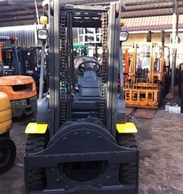 ขาย รถโฟล์คลิฟท์ KOMATSU รุ่น FD30-16