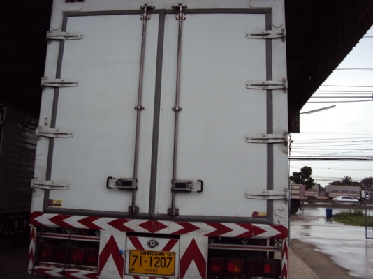 ขายMITSUBISHI 10 ล้อเพลาเดียว ตู้เย็น ปี 2006   260แรงม้า