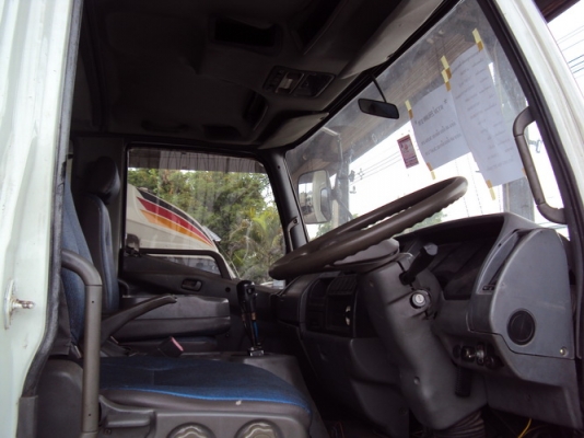 ขายMITSUBISHI 10 ล้อเพลาเดียว ตู้เย็น ปี 2006   260แรงม้า