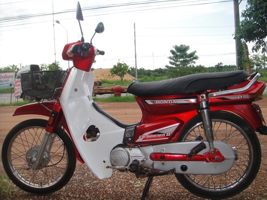 ขายฮอนด้าดรีม คุรุสภา สีแดง สภาพสวยพร้อมใช้งาน (ทะเบียนพร้อมชุดโอน )