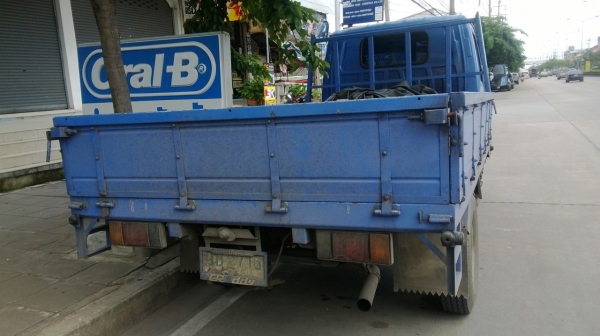 ขายรถสี่ล้อใหญ่ไม่ติดเวลามี2คัน ขายรถสี่ล้อใหญ่ไม่ติดเวลามี2คัน