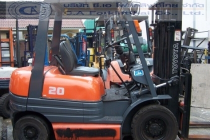 ขายรถ โฟล์คลิฟท์ TOYOTA รุ่น 6-FG20