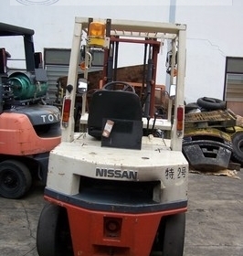 ขาย รถโฟล์คลิฟท์ NISSAN รุ่น NH-02