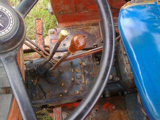 รถไถ KUBOTA M8030 dT รถพร้อมใช้งาน มีทะเบียน อุปกรณ์ใบดันหน้า และผาน 7 อย่างดีแถมไว้ให้ใช้งาน.