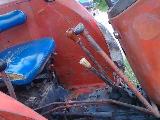 รถไถ KUBOTA M8030 dT รถพร้อมใช้งาน มีทะเบียน อุปกรณ์ใบดันหน้า และผาน 7 อย่างดีแถมไว้ให้ใช้งาน.