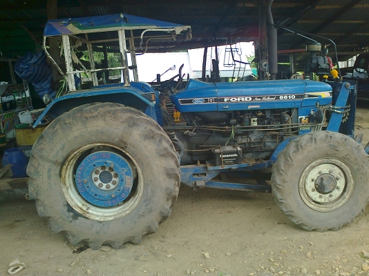 รถไถ ford 6610 เสื้อลาย 2 เพลา คานหน้า คาราโร่ มีเล่มทะเบียนพร้อมโอน สนใจติดต่อ 0844140121 (อาม)