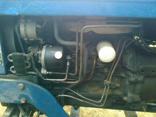 รถไถ ford 6610 เสื้อลาย 2 เพลา คานหน้า คาราโร่ มีเล่มทะเบียนพร้อมโอน สนใจติดต่อ 0844140121 (อาม)