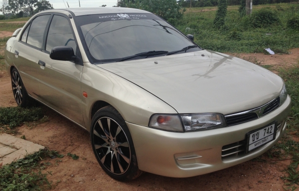 MITSUBISHI LANCER GLXi 1.5 AT ปี 97 รถสวยจัดทั้งภายในและภายนอก เครื่องแน่นแรงดีเดิมๆ ภายในเก๋งคอนโซลสวยครบพร้อม CD MP3 แอร์ พ.เพาเวอร์ ก.ไฟฟ้า สวยสะอาดขับง่าย ช่วงล่างแน่น ล้อแม็กอย่างสวยสภาพเต็ม ยางดี 4 เส้นประมาณ 70\% พร้อมใช้งานได้เลย เอกสารทะเบียนภาษีค MITSUBISHI LANCER GLXi 1.5 AT ปี 97 รถสวยจัดทั้งภายในและภายนอก เครื่องแน่นแรงดีเดิมๆ ภายในเก๋งคอนโซลสวยครบพร้อม CD MP3 แอร์ พ.เพาเวอร์ ก.ไฟฟ้า สวยสะอาดขับง่าย ช่วงล่างแน่น ล้อแม็กอย่างสวยสภาพเต็ม ยางดี 4 เส้นประมาณ 70\% พร้อมใช้งานได้เลย เอกสารทะเบียนภาษีค