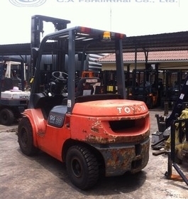 ขาย รถ โฟล์คลิฟท์ TOYOTA รุ่น 7-FD30