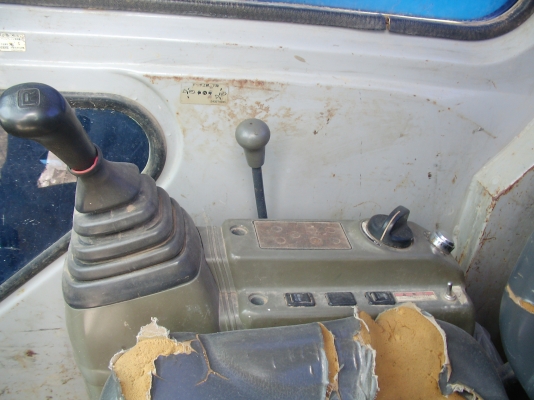 ขายด่วน KOBELCO SK130 UR พร้อมใช้งาน ขายด่วน KOBELCO SK130 UR พร้อมใช้งาน