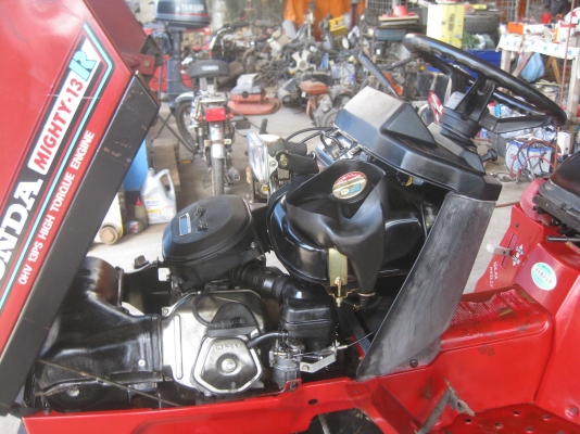 ขายรถไถTRACTOR HONDA 13แรง พร้อมใช้งาน