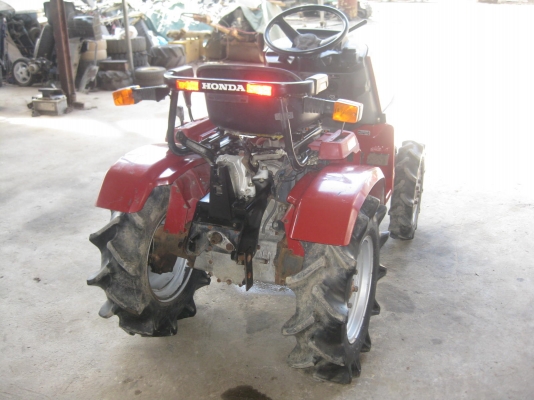ขายรถไถTRACTOR HONDA 13แรง พร้อมใช้งาน