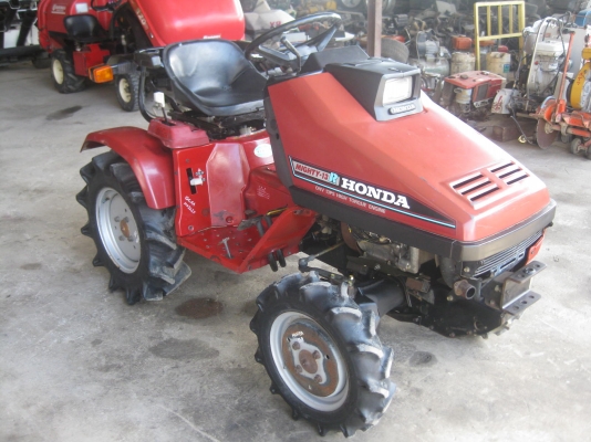 ขายรถไถTRACTOR HONDA 13แรง พร้อมใช้งาน