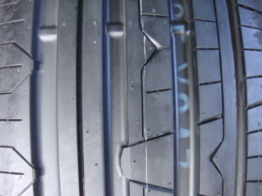 ขายยาง Nitto  Japan 225/45/18  ปี 13