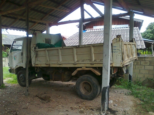 รถหกล้อดั้ม HINO KM777 เครื่องดี คัสซีสวย มีแอร์ มีทะเบียนครบ