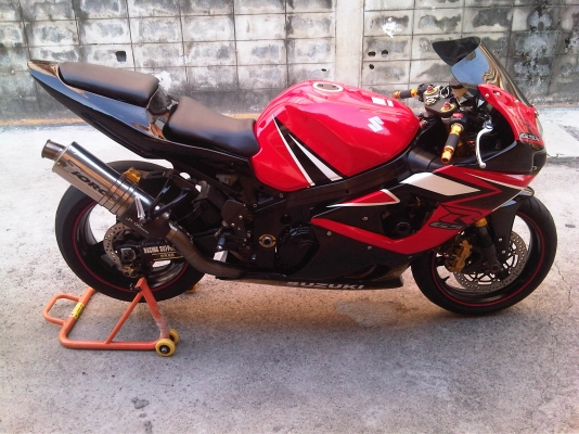 ขาย Gsxr 1000cc ปี 2004 อินวอย+สพม ราคา 195000 บาท สนใจติดต่อ คุณวิช 0814998616