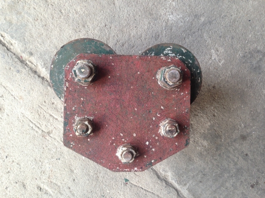 ขายตัววิ่งรางบีม ขนาด 1/2 ตัน หน้ากว้าง 3 นิ้ว สภาพดี หมุนคล่อง พร้อมใช้งาน มี 4 ตัว