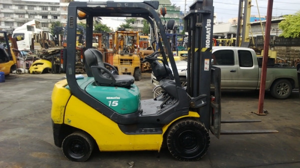 KOMATSU FD15-20 รถยกโคมัสสึรุ่น 20 ยก 1.5 ตัน เสาสูง 3 เมตร เครื่องดีเซล เกียร์ออโต้